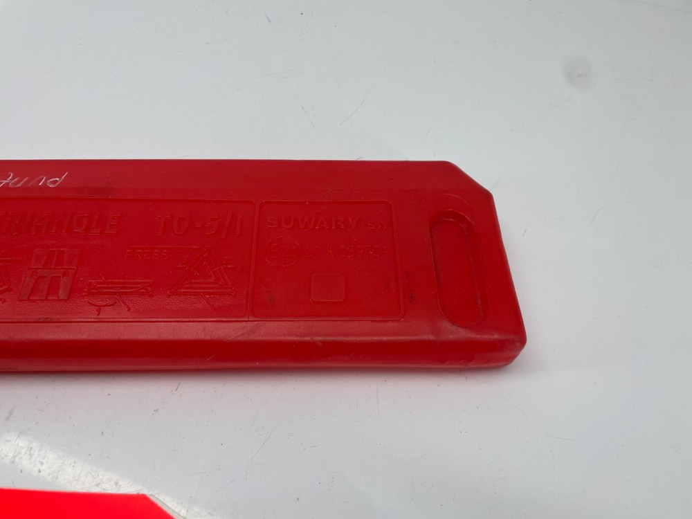 FIAT GRANDE PUNTO MK3 EMERGENCY HAZARD WARNING TRIANGLE 2006-2011🌟