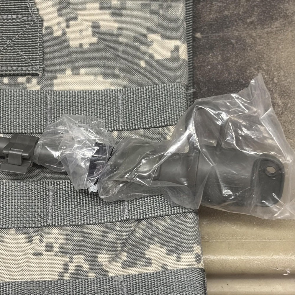 USGI Molle ii Hydration System Carrier W/ 100oz/3L Bladder