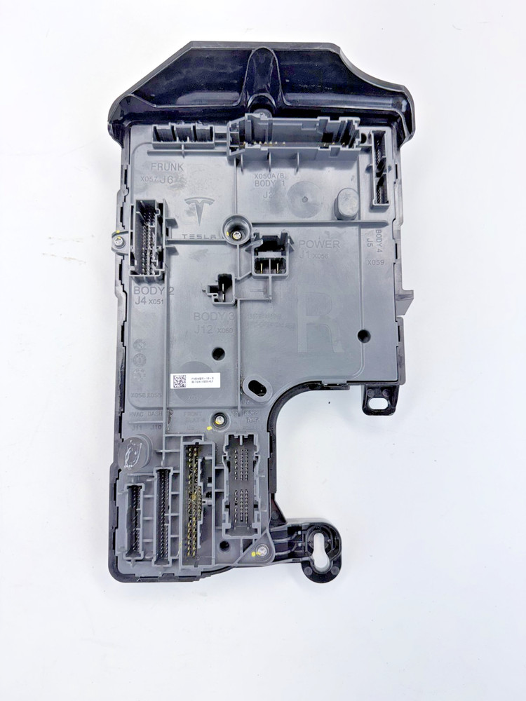 Tesla Model 3 M3 24-25 Front Right Low Voltage Body Controller 1834629-10-D