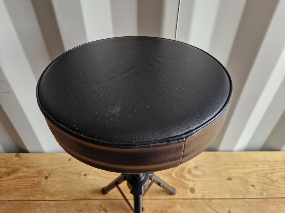 Drum throne padded musician seat / stool