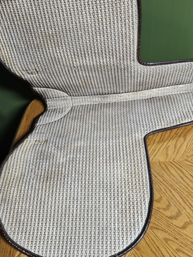 Ulster Contoured Padded English Saddle Pad