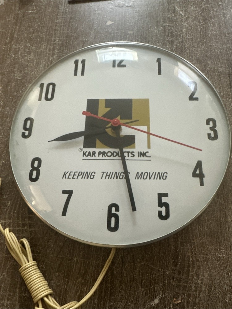 Vintage KAR PRODUCTS INC “ Keeping Things Moving “ Wall Clock - Working