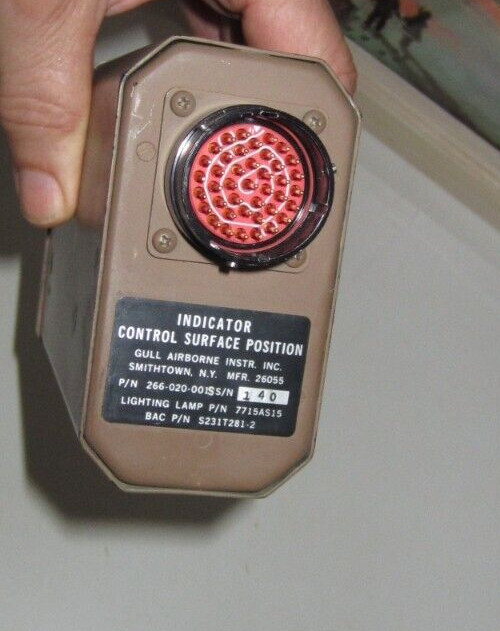 UNKNOWN JET AIRCRAFT CONTROL GULL AIRBORNE INDICATOR CONTROL SURFACE POSITION