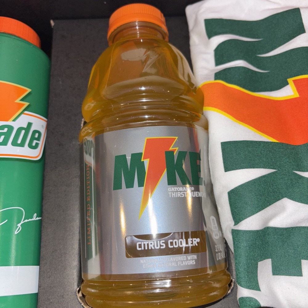 Gatorade Be Like Mike Bundle Box Size XXL White Tee Shirt Bundle