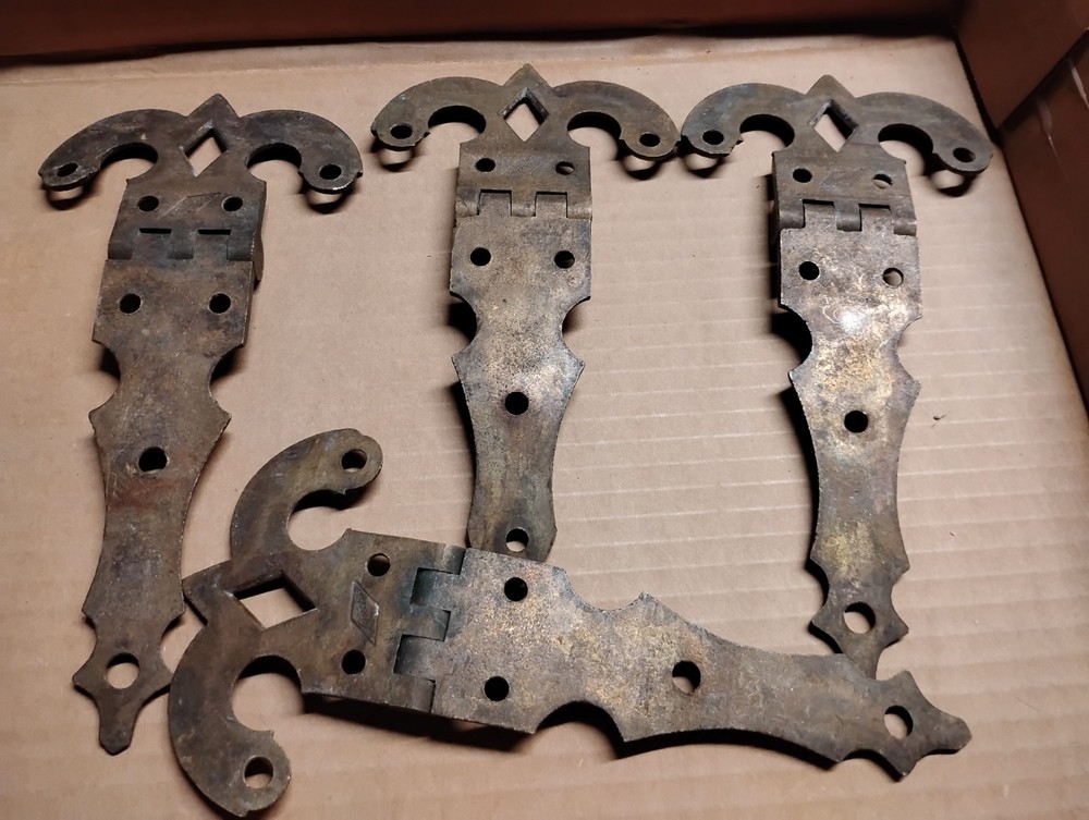 4 VINTAGE CAST BRASS HINGES K-Process