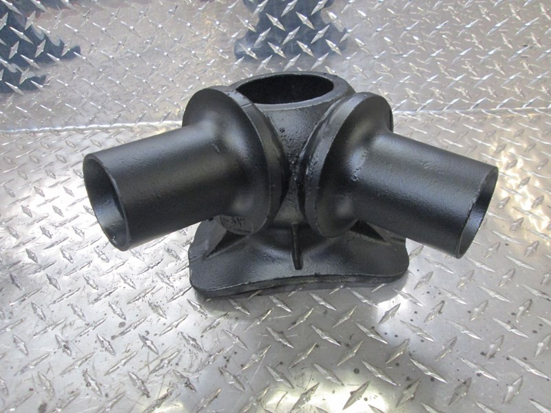 Chalmers Torque Rod Bracket 800758 (338-10109)
