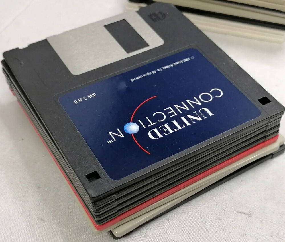 Lot Of 99 Assorted Vintage Floppy Disk Software With Case