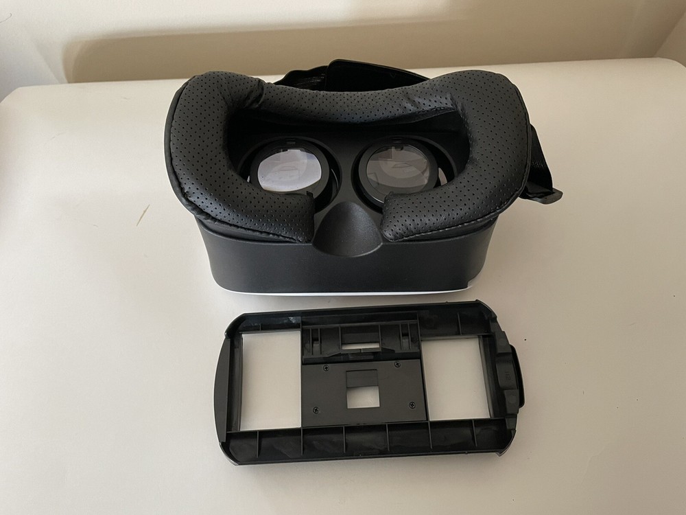Virtual reality headset. Vibe E Ssential