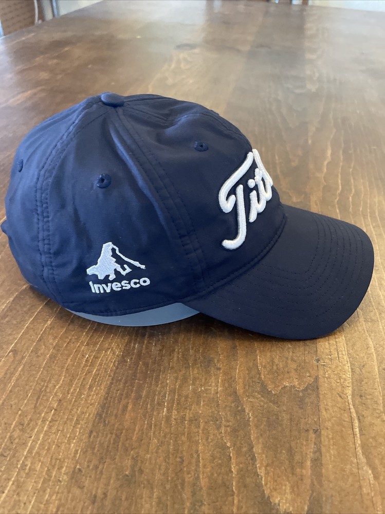 TITLEIST Golf Hat Strapback Adjustable Cap Navy Blue Tech Performance Material