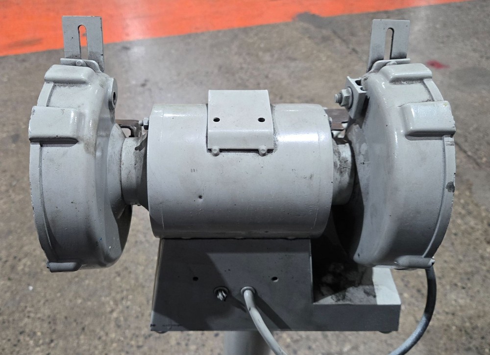 UNKNOWN BRAND PEDESTAL GRINDER
