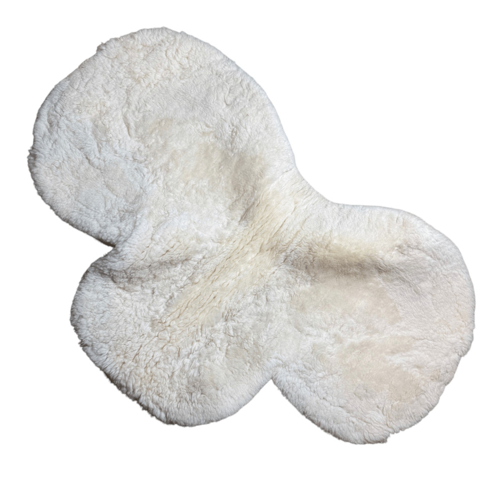 Fleeceworks Show Hunter Sheepskin Trim Pad in White - Medium