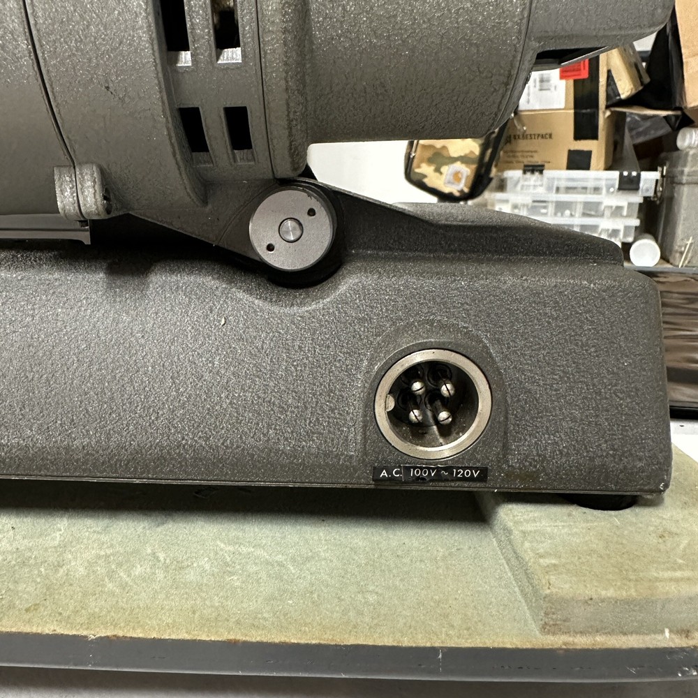 Vintage CANON P-8 8mm Projector