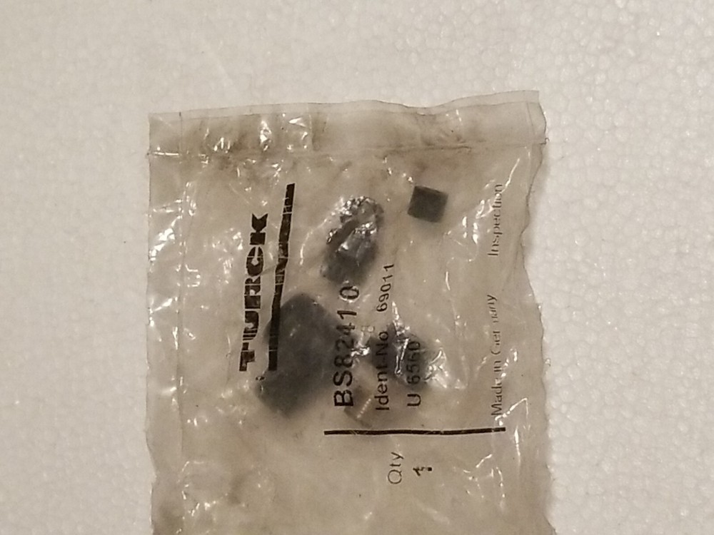 TURCK BS-8241-0 Right Angle Field-wireable, M12 Connection
