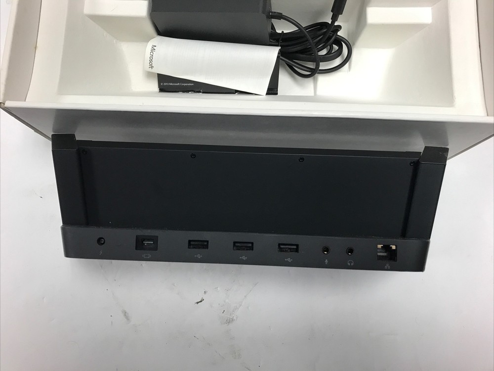 Microsoft Surface 2 / Surface Pro 2 Docking Station 1617, IOB