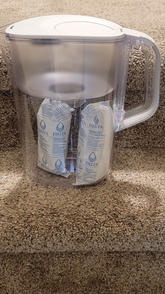 BRITA 1922924 Champlain 10-Cup Water Filter Pitcher + 2 Filters Open Box