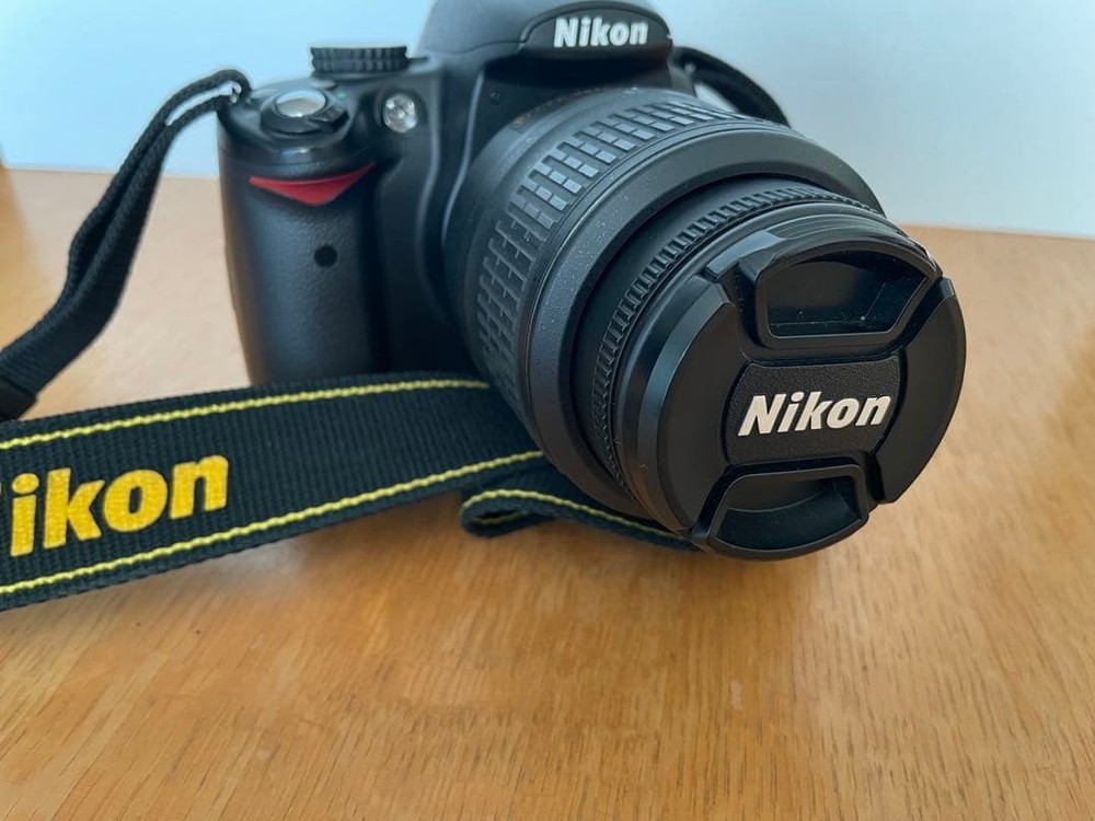 Nikon D5000 digital SLR camera double lens set