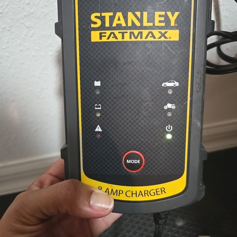Stanley FatMax BC8S 8-Amp fully automatic battery charger maintainer NO CABLES