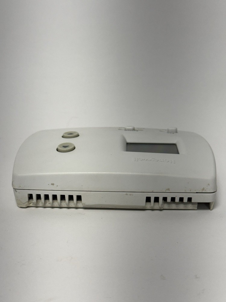 Honeywell PRO 3000 Thermostat TH3110D1008 Non Programmable Tested
