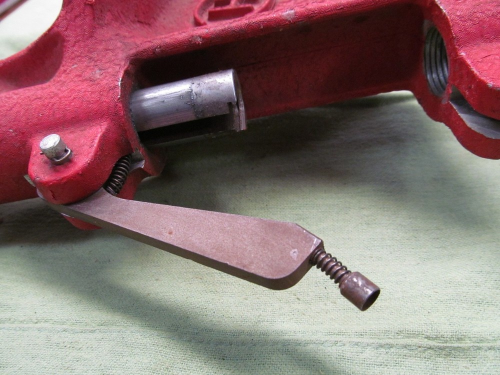 CH Single Stage Reloading Press with Priming Arm - Uses Standard 7/8" Dies