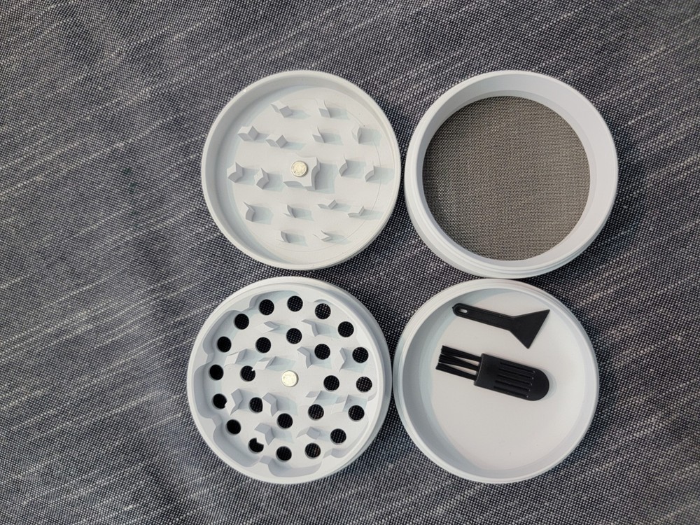 Ceramic Coated Aluminum Herb Grinder 2.5"