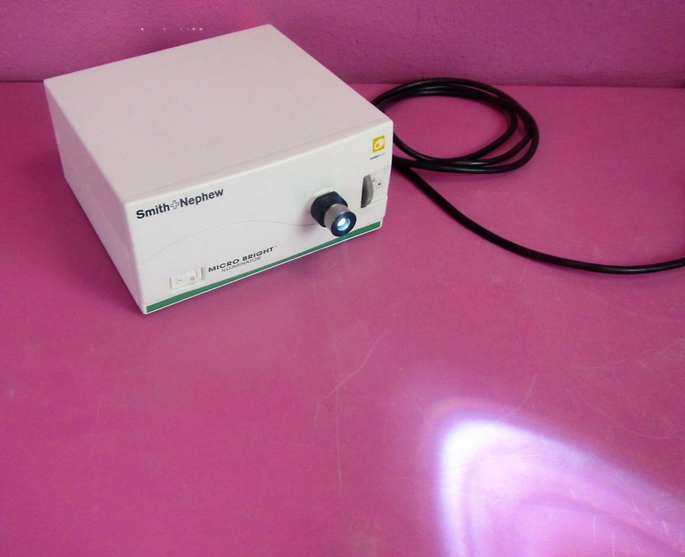 Smith & Nephew Micro Bright Illluminator 100W Xenon Surgical Light Source