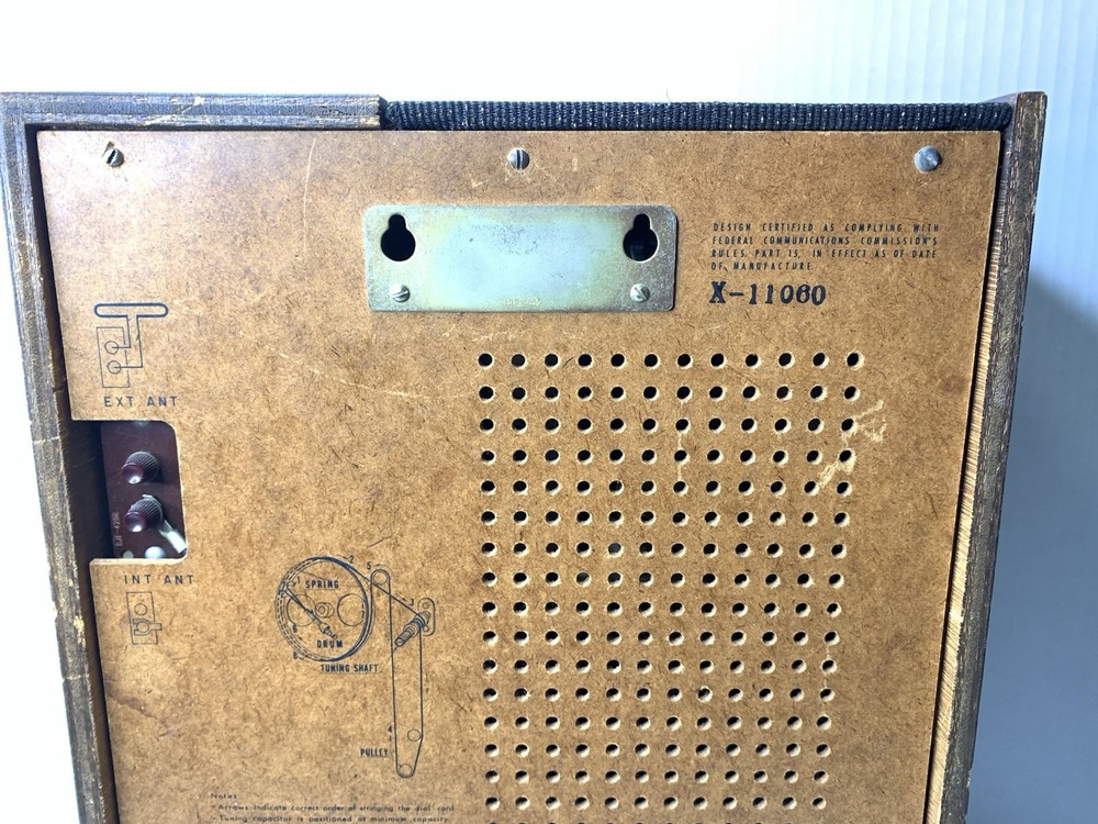 Panasonic Solid State Table Top FM-AM 10- Transistor 6-Diode Radio RE-785 Tested