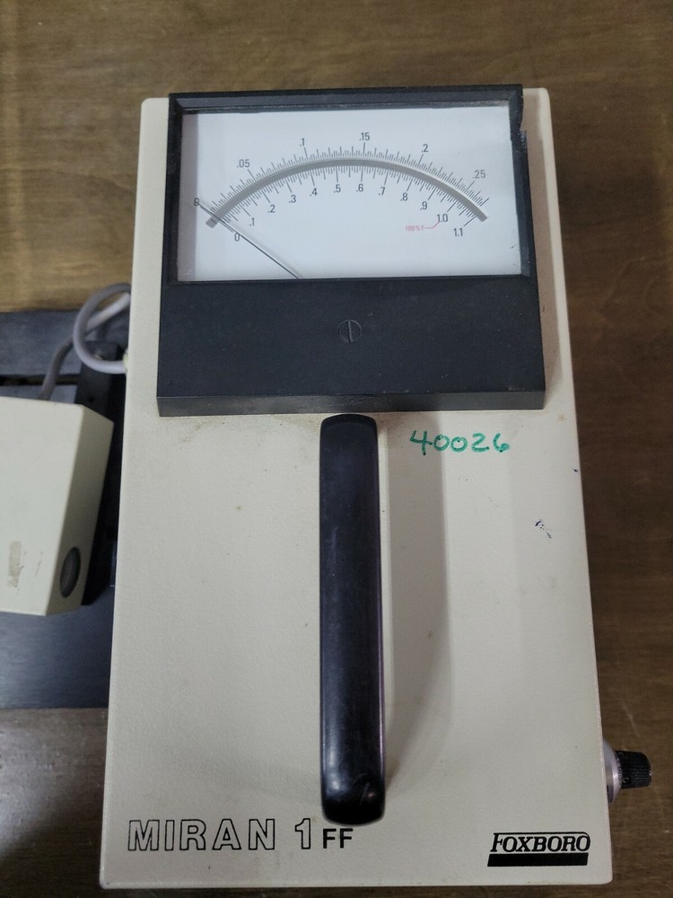 Foxboro MIRAN Analyzer Miran-1FF Laboratory Infrared Fixed Filter Spectrometer