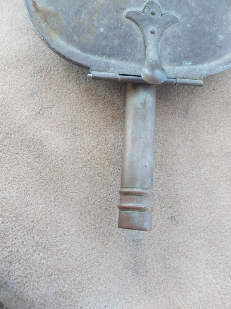 Vintage BedWarmer/Crumb Catcher w/copper Handle,
