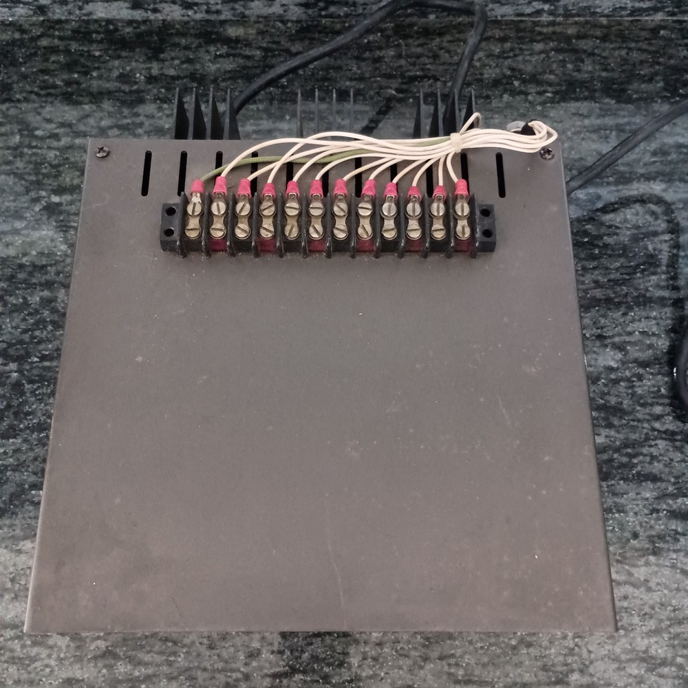 Astron RS-20A 13.8VDC 20A Linear / 16A Continuous Power Supply