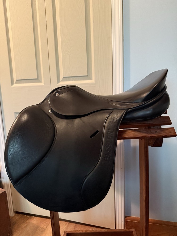 Passier Performance Jumping Saddle Excellent Demo Condition 17.5