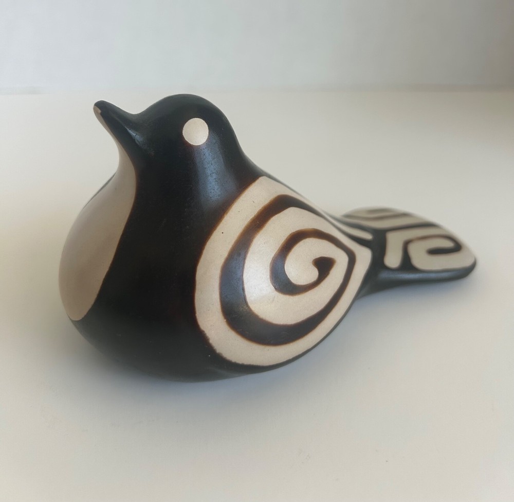 Original Chulucanas Peru Pottery Bird