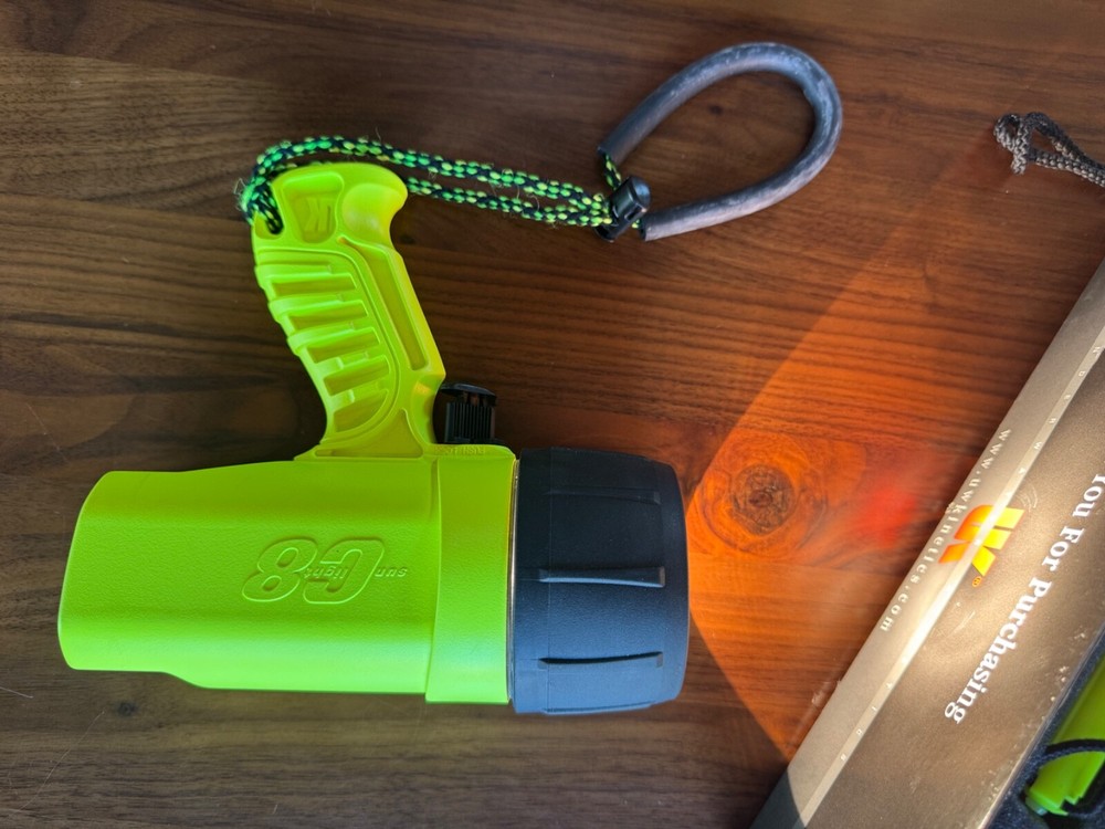 Underwater Kinetics Sunlight C8 Mini Q40 SL4 Dive Beacon SEE DESCRIPTION
