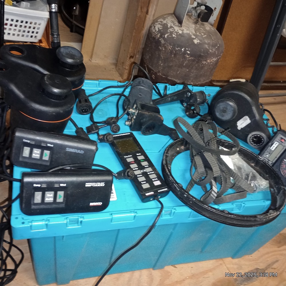 3 Wheel Auto Pilots 2 WP5000 & 1 WP4000
