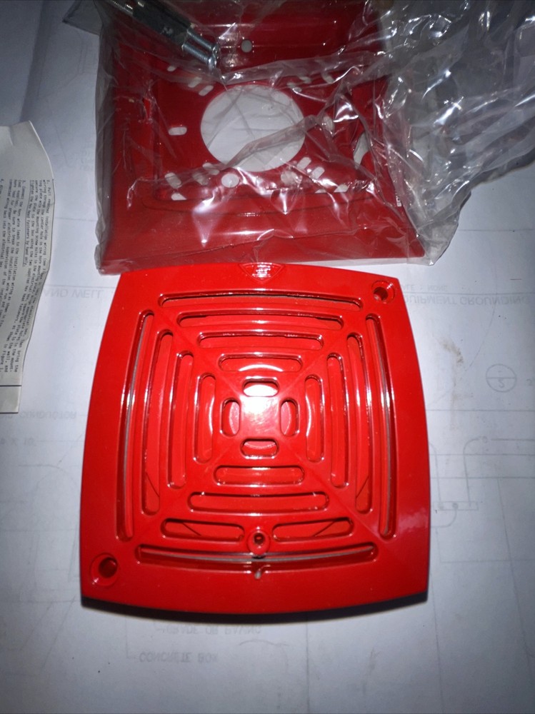 EDWARDS 894B-306 HORN, new