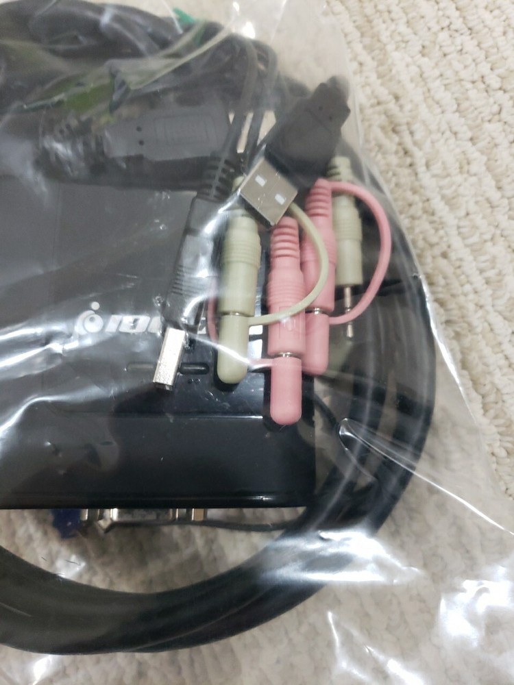 IOGear GCS72U 2-Ports USB Cable KVM Switch, Share Everything W 2 Computers 🖥