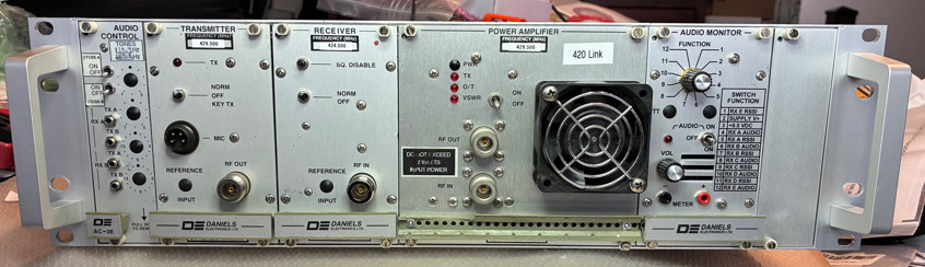 Daniels Electronics UHF Duplex Link/Repeater System, Programmable 406-430 MHz