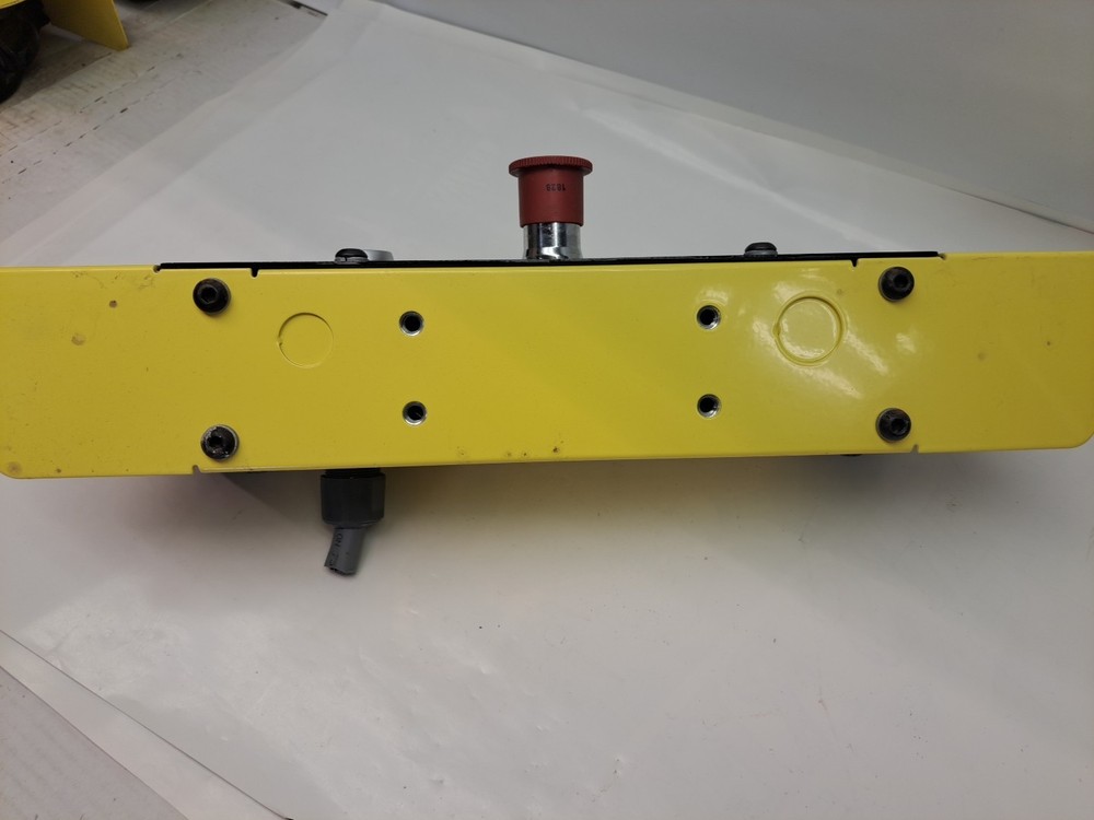 BANNER ENGINEERING STBVP6-RB1E02 with reset button USED