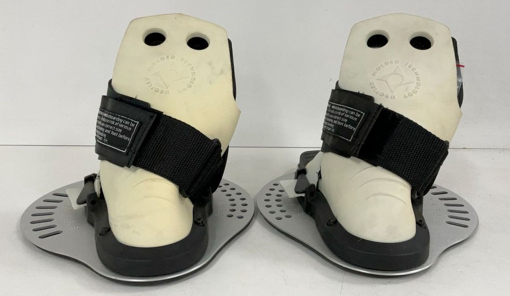 Two Wakeboarding Boots Bindings Molded Technology Uroflex