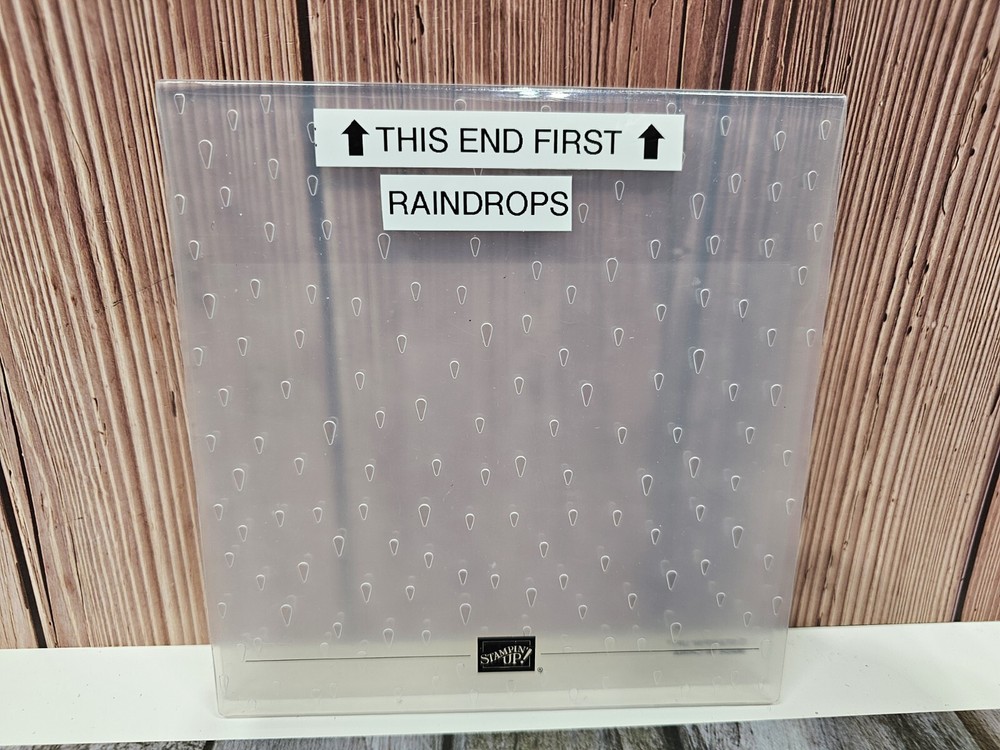Stampin’ Up! RAINDROPS Embossing Folder USED