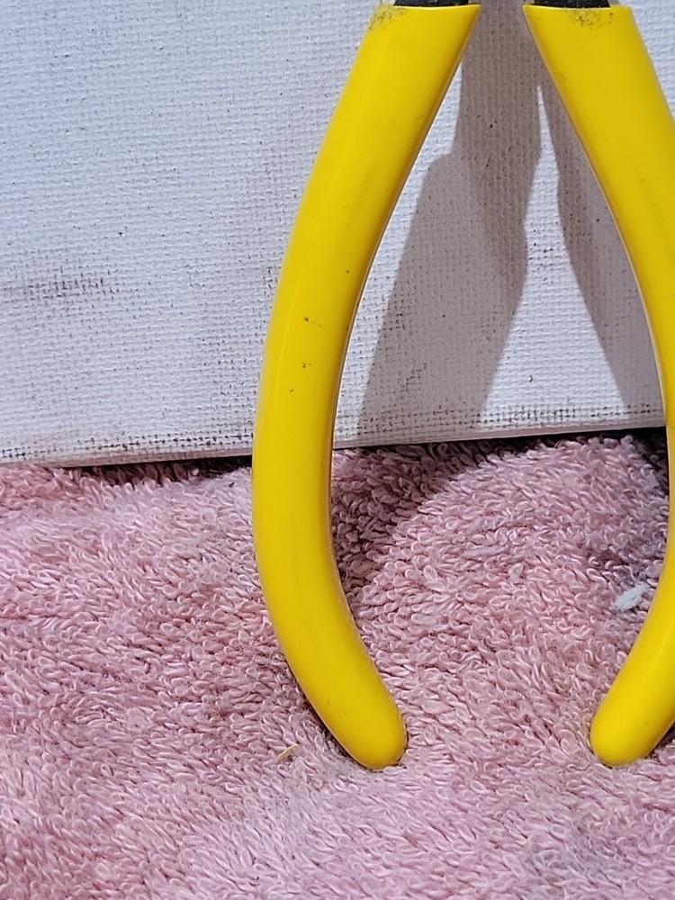 KLEIN TOOLS BELL SYSTEMS SPECIALTY PLIERS, D234-6