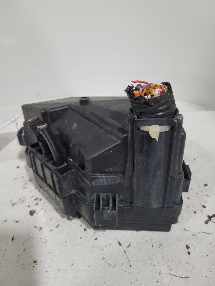 Used Fuse Box Engine fits: 2012 Honda Pilot RH engine compartment Grade A