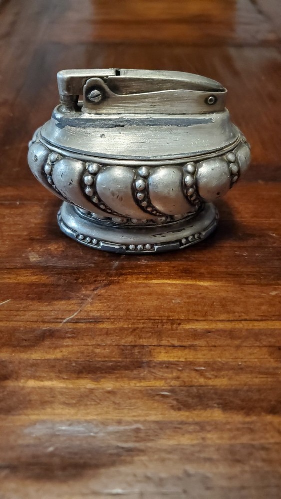 Vintage Silver Plated 'Crown' Table Lighter**Empty No Flint**