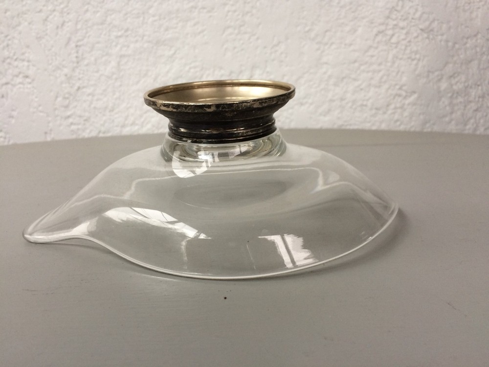 Large Vintage Clear Candy Dish with Silver Plated Bottom (P bt1 *)