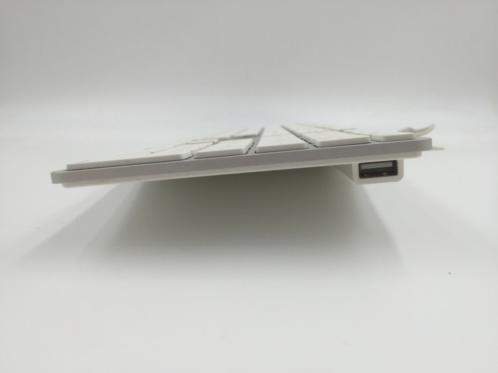 Genuine Apple A1243 Wired Mac Standard USB Keyboard w/ Numeric Keypad White