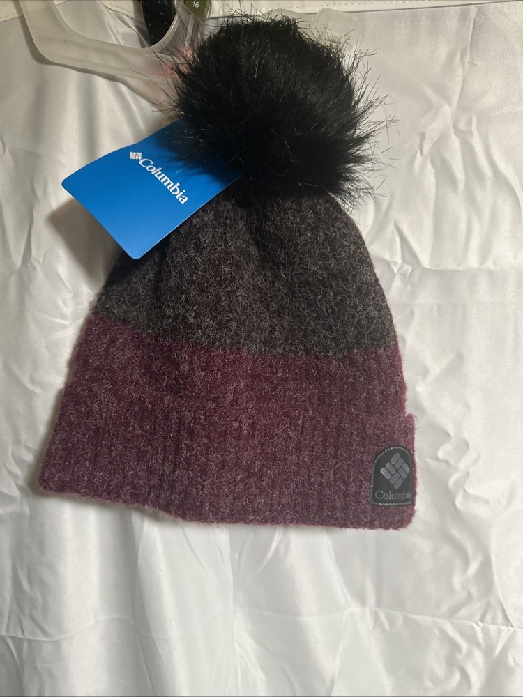 Columbia Womens Boundless Days Cable Knit Pom Beanie