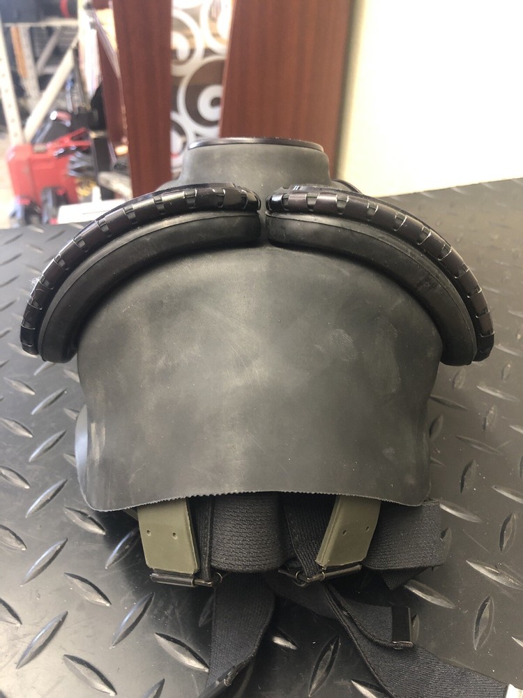 US Military Surplus M-40 Protective Gas Mask