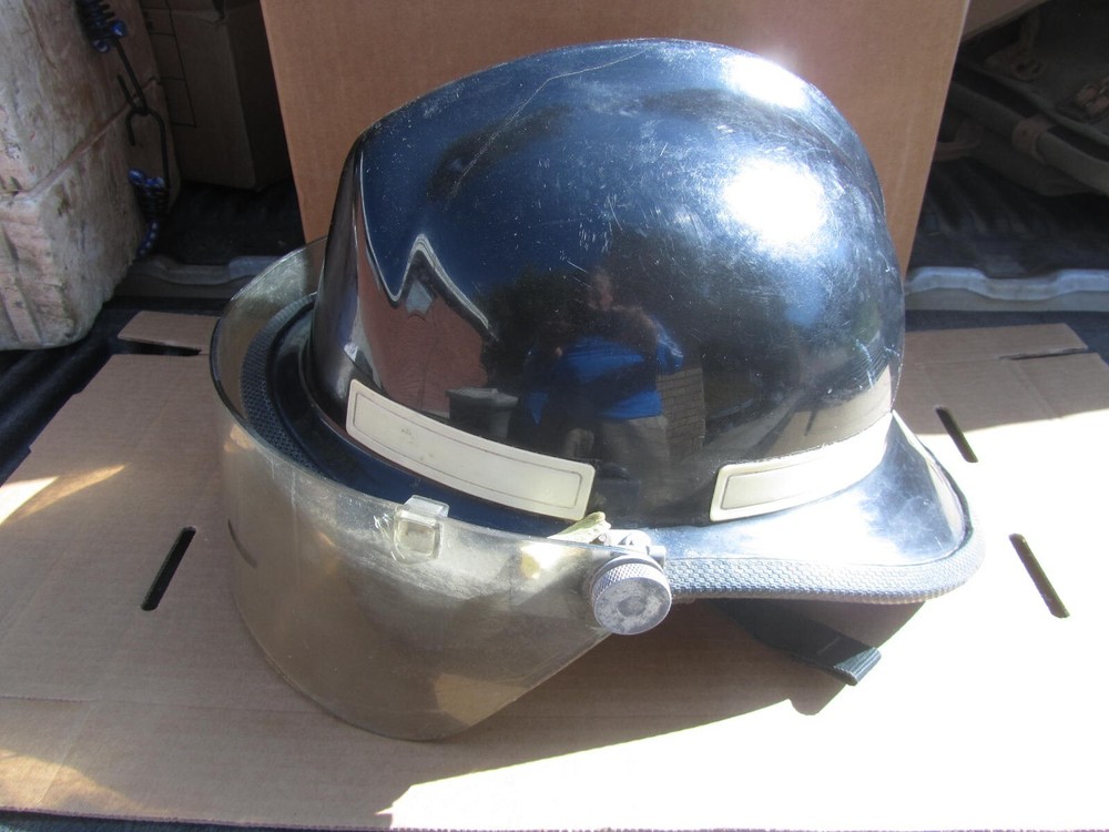 VINTAGE Firefighter Helmet w/Shield Cairns & Brother
