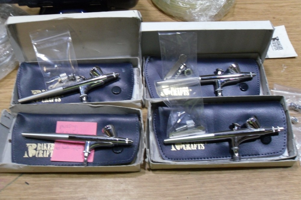 Bakery Crafts Mini Compressor AB-C4 & 4 Airbrushes & Parts Bundle