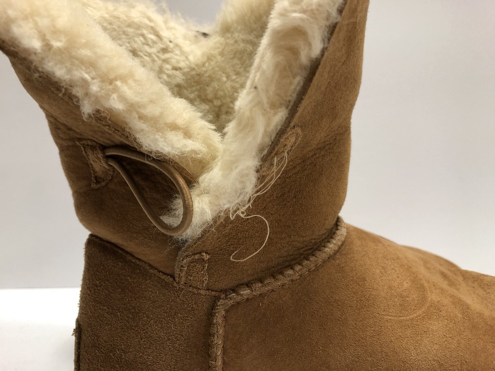 UGG Women's Bailey Button II Boot Chestnut Size 6 M