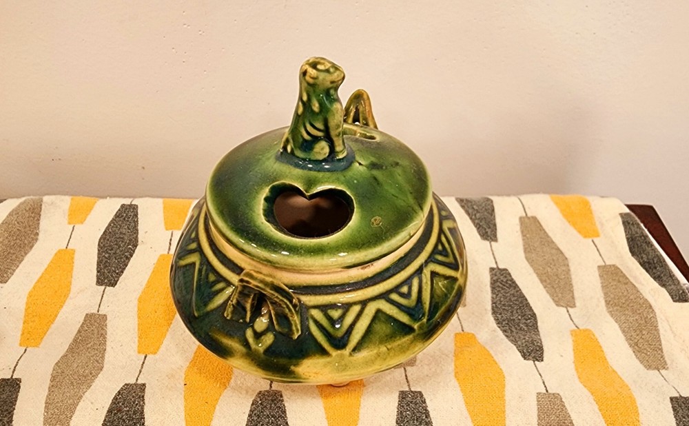 Vintage Asian Foo Dog Ceramic Incense Burner